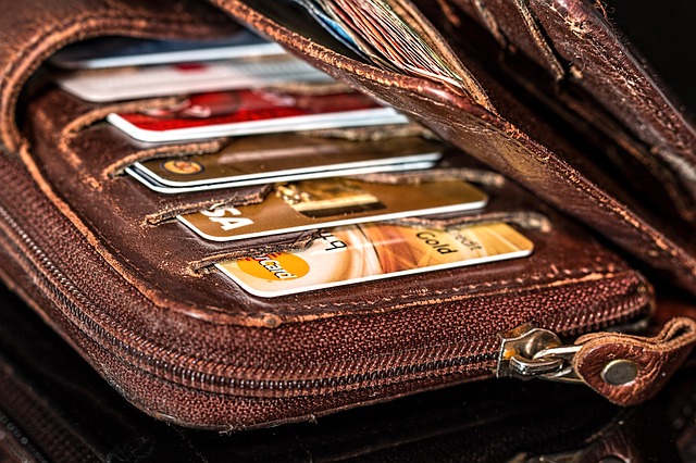 peněženka s kreditkama